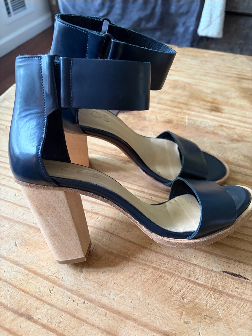 COS Navy Leather Sandal Wood Block Heel  Size 38 7.5